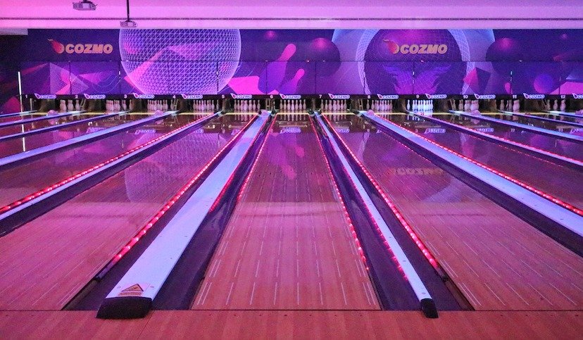 Cozmo bowling center